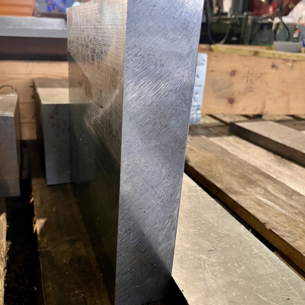 1.4034 Reststücke Edelstahl ab Lager bestellen. 