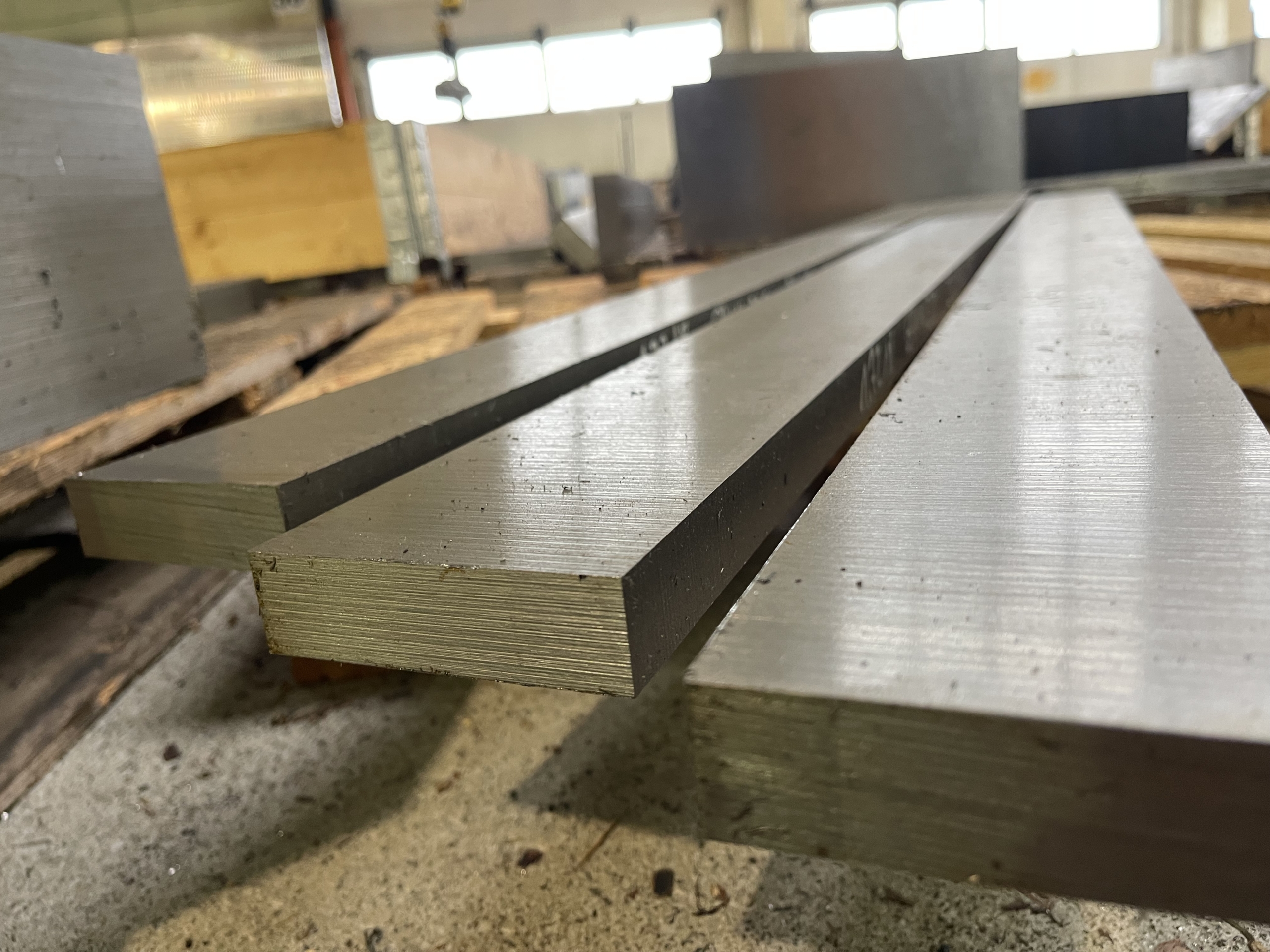 1.4104 aus Lagervorrat bestellen.