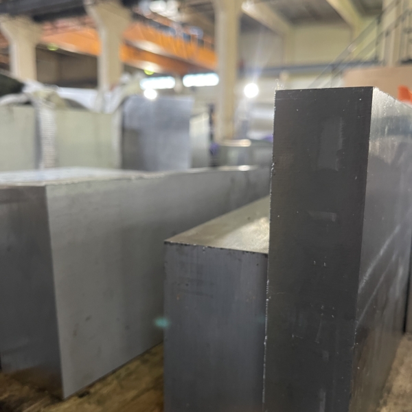 1.4112 Stahlreststücke direkt aus Lagervorrat bestellen.