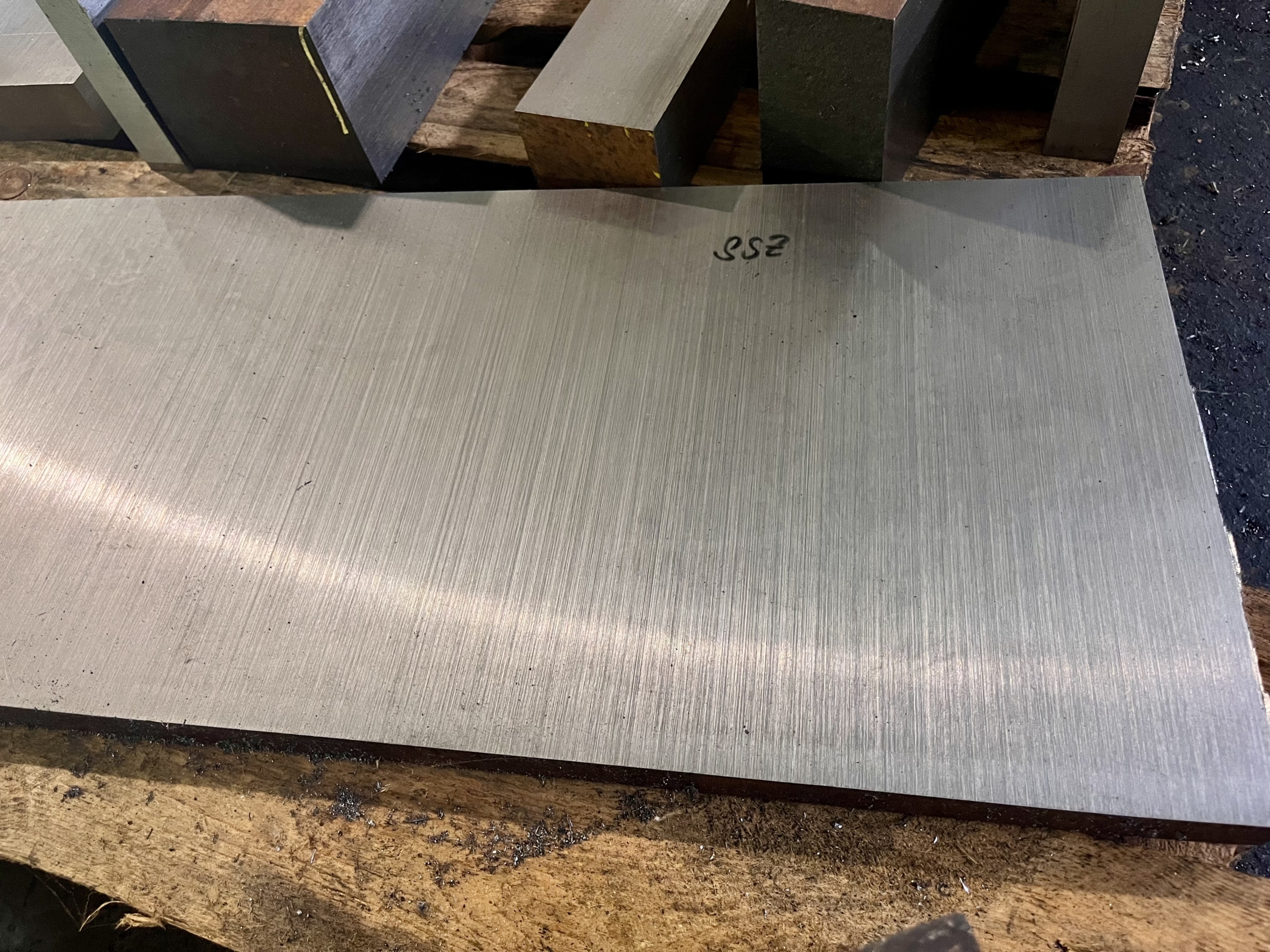 1.6511 direkt aus Lagervorrat bestellen