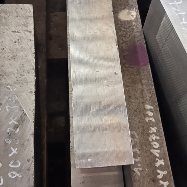 1.6526 Stahlzuschnitt