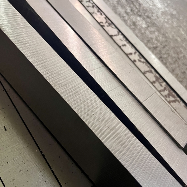 1.6565 ab Lager bestellen - Spezialstahl 